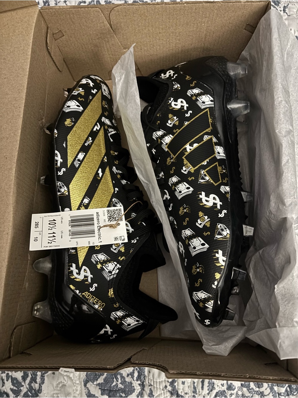 adidas Men’s Black & Gold Money-Print Football Cleats